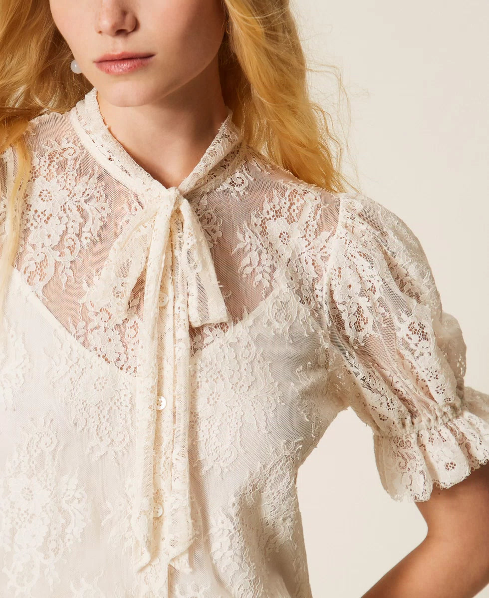 Camicia in pizzo con fiocco Twinset Art.TP2625